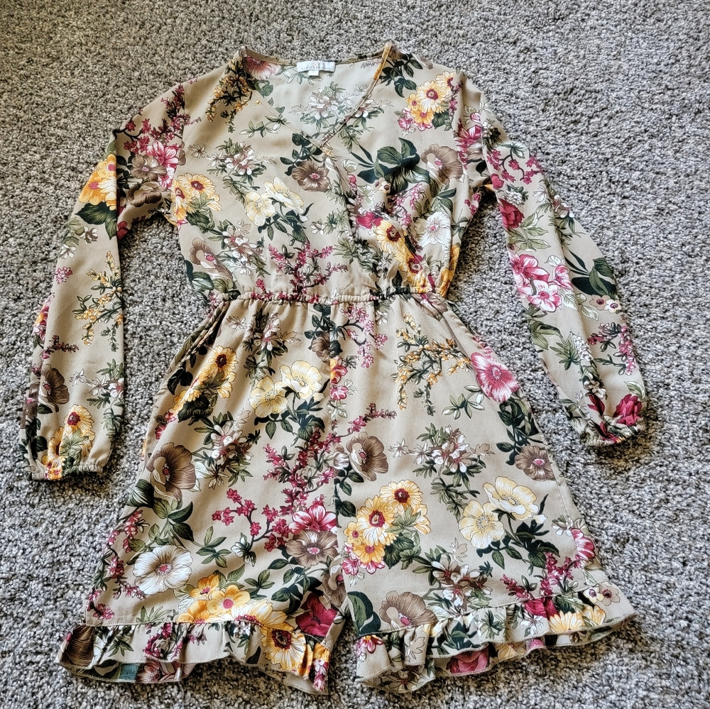 Woman's flower long sleeve romper